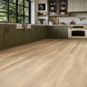 Highland Oak Adura Max